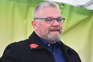 Né, pětku né. Pepíček Melen v tom byl nevinně, to Ringo stvořil nejkostrbatější text českého popu - Médium.cz
